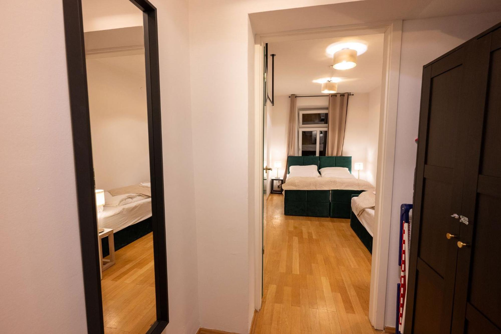 Large 110 Qm, 3 Bedrooms And Very 1-12 Guests Appartement München