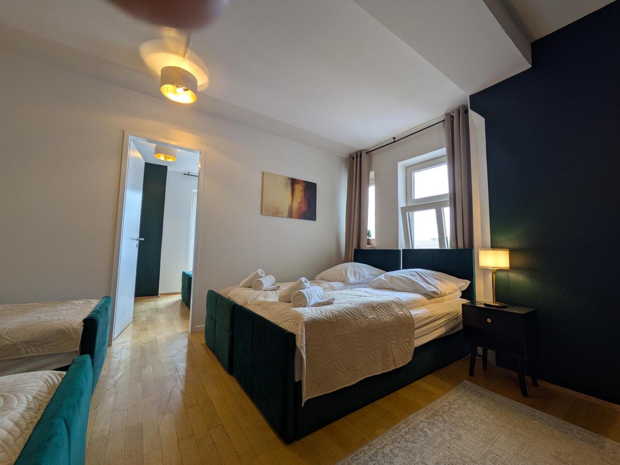 Large 110 Qm, 3 Bedrooms And Very 1-12 Guests München